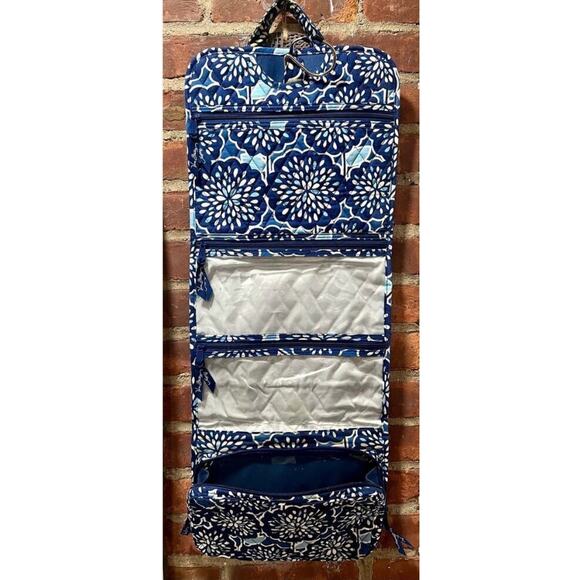 Vera Bradley 3 pc Quilted Cosmetic case Bundle - Picture 7 of 13